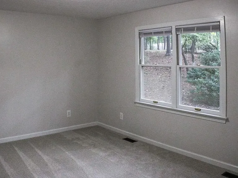 722 Chelsea Dr — Photo 11