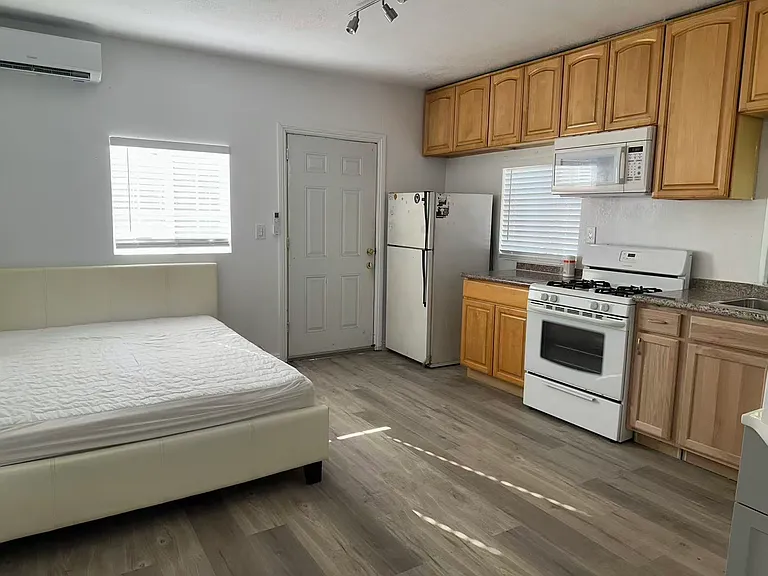 4103 Lindsey Ave — Photo 5