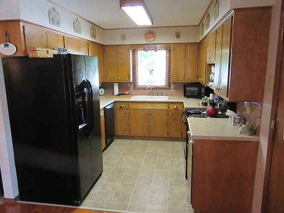 5th image of 1404 N Ruby Grand Is NE