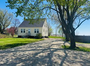21617 State Line Rd, Harvard, IL 60033