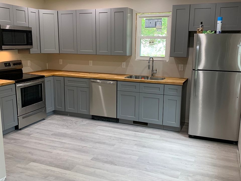 2nd image of 403 Enss Rd