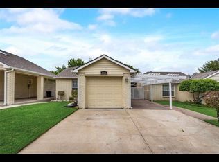 5504 Stoney Glen Dr, Mesquite, TX 75150