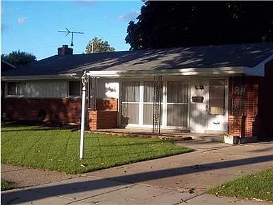 1st image of 32164 Saint Annes Dr