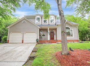 9215 Myrtle Garden Ct, Matthews, NC 28105