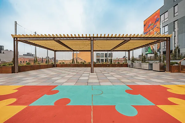 Rented by Nooklyn NYC LLC | media 21