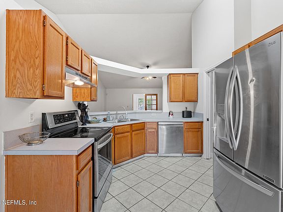 2nd image of 752 NOTTINGHAM FOREST Circle