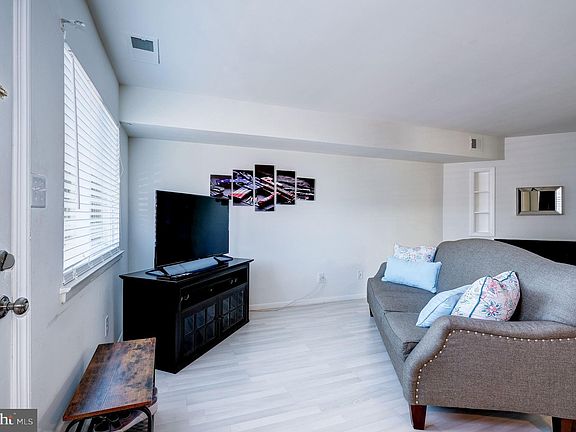 3rd image of 7915 Casa Grande Pl Suite E