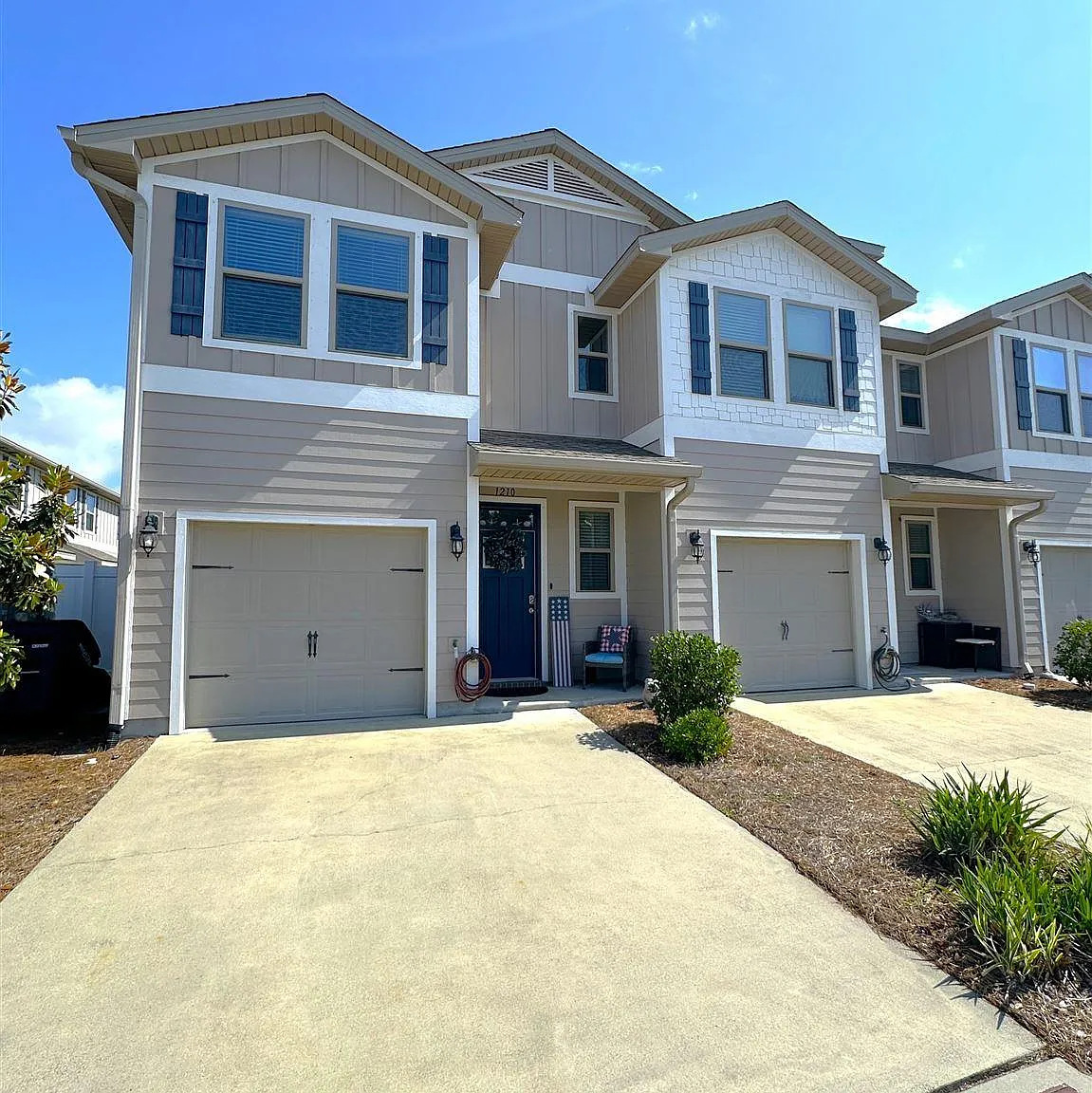 3 bed, 2.5 bath, 1542 sqft, $2,800 — Photo 1