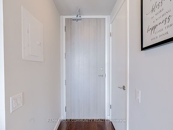 5th image of 70 Distillery Ln #3704