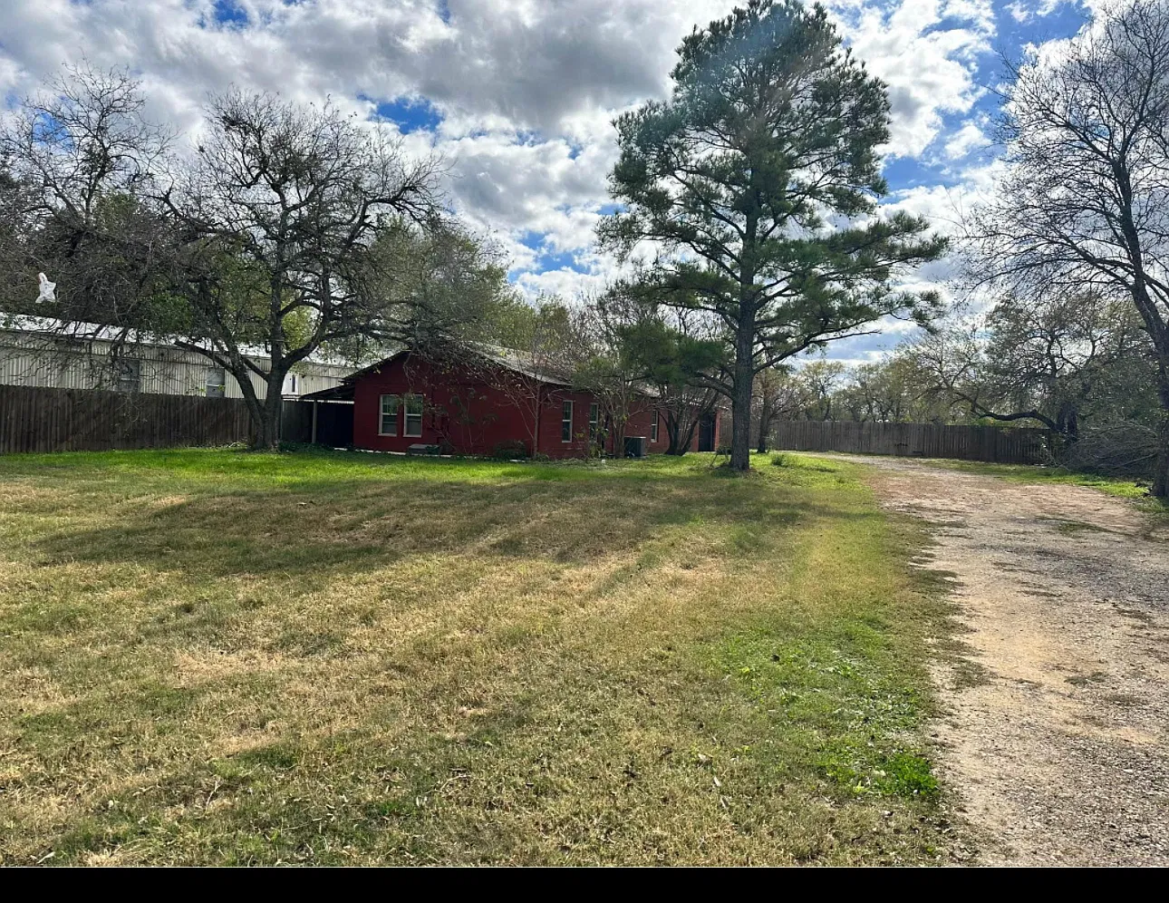 3557 FM 1346 — Photo 4