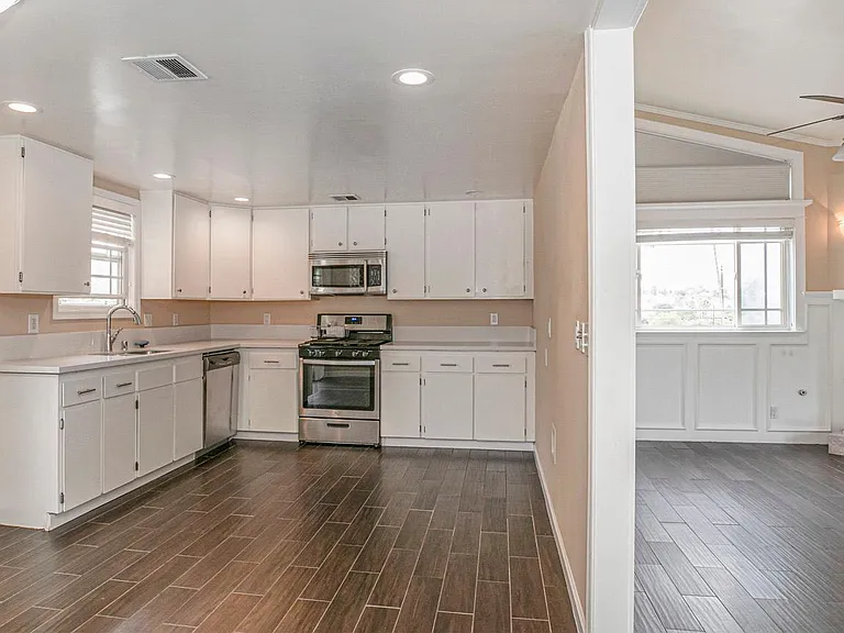 11029 Eldora Ave — Photo 23