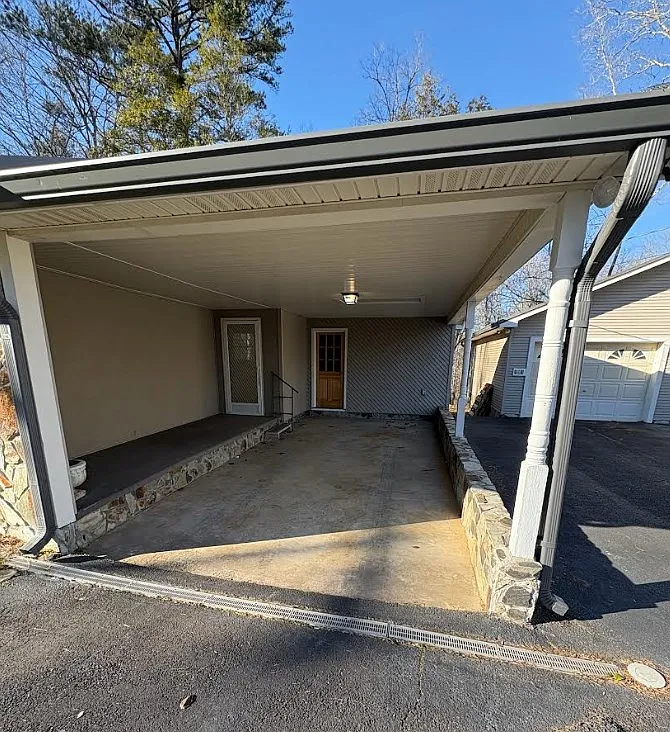 3 bed, 1425 sqft, $2,400 — Photo 2