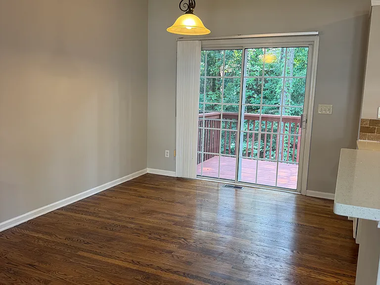 3946 Howell Park Rd — Photo 9