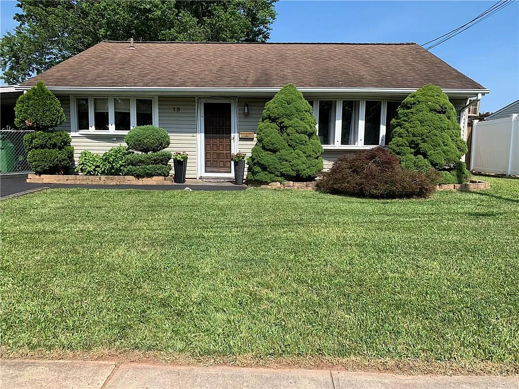 15 Sanders Rd photo 1