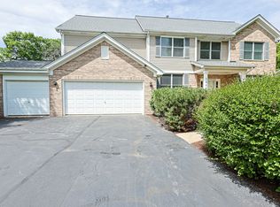 5686 Angouleme Ln, Hoffman Estates, IL 60192