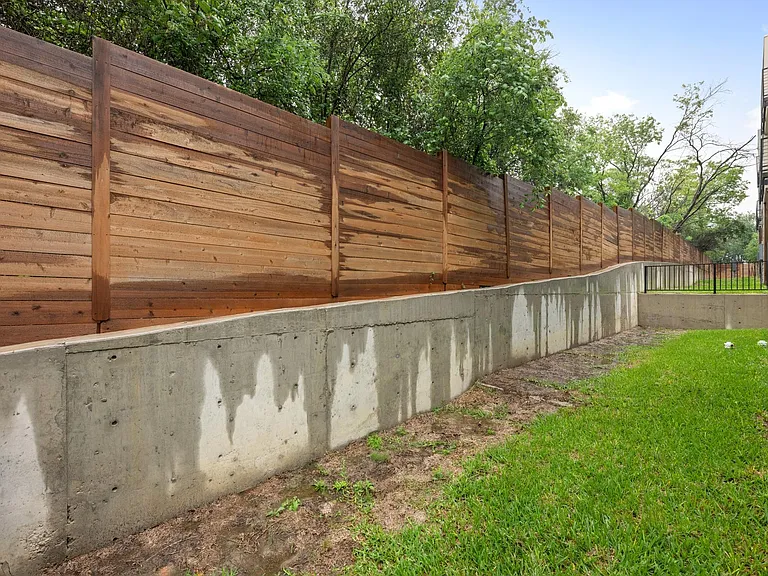2309 Montopolis Dr #7 — Photo 28