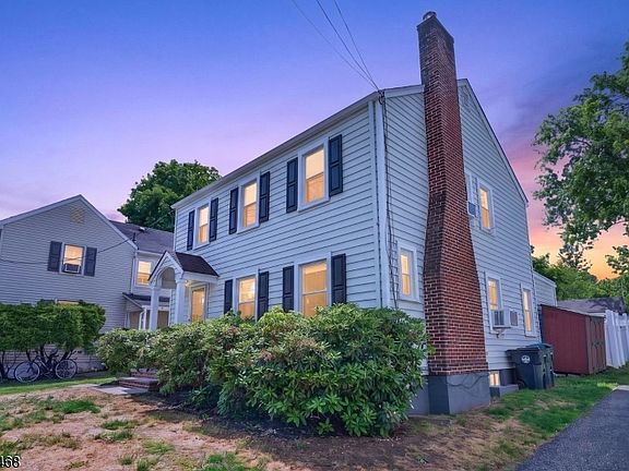 3rd image of 12 Capner St