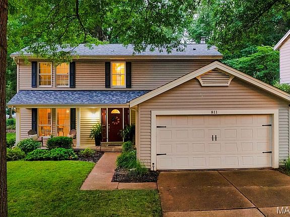 2nd image of 811 Weatherwood Dr