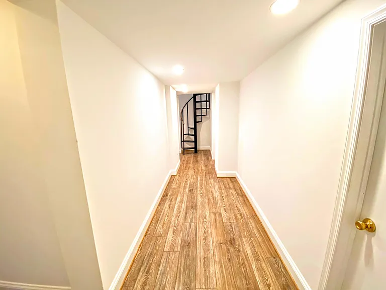 701 N Cleveland St #C — Photo 11
