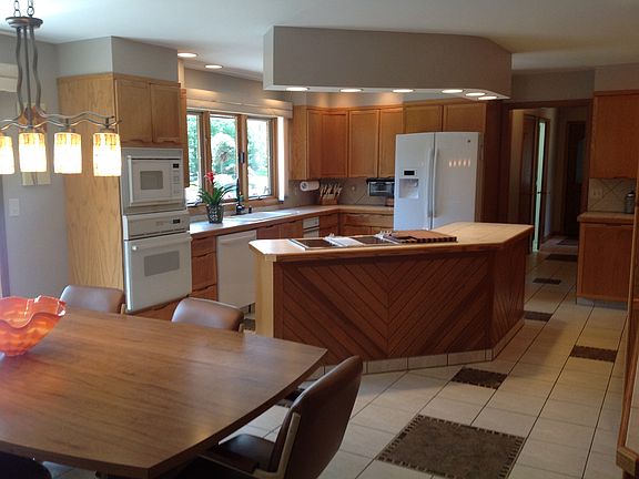 2nd image of 3783 Tippecanoe Pl