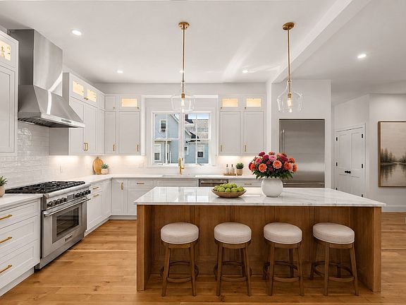4th image of 129 Jewett St Floor 1