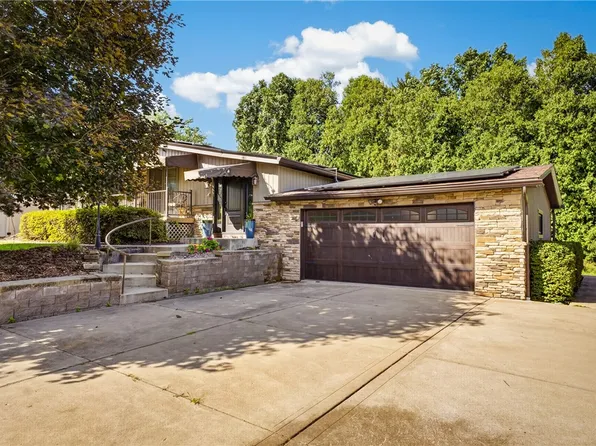 19 Ellen Dr, Mc Kees Rocks, PA 15136