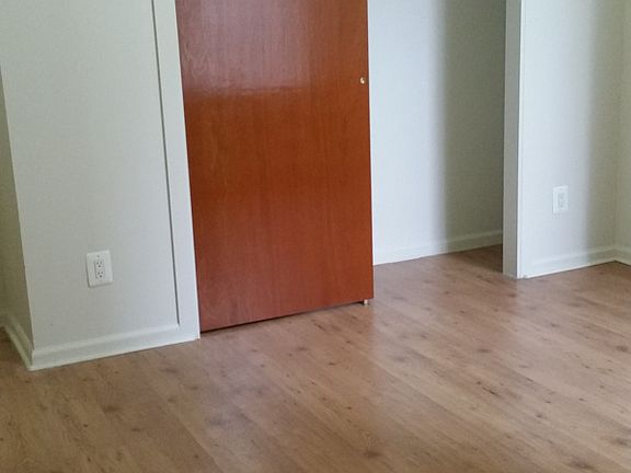 3rd image of 451 16th St APT 2L