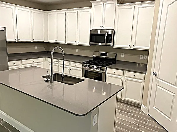 92 Cobalt Ln — Photo 2