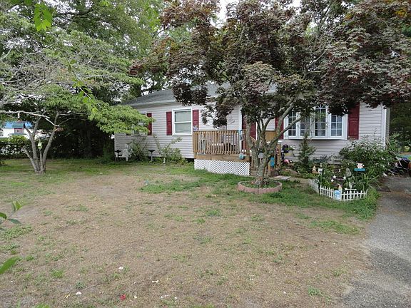 2nd image of 957 Richard Rd