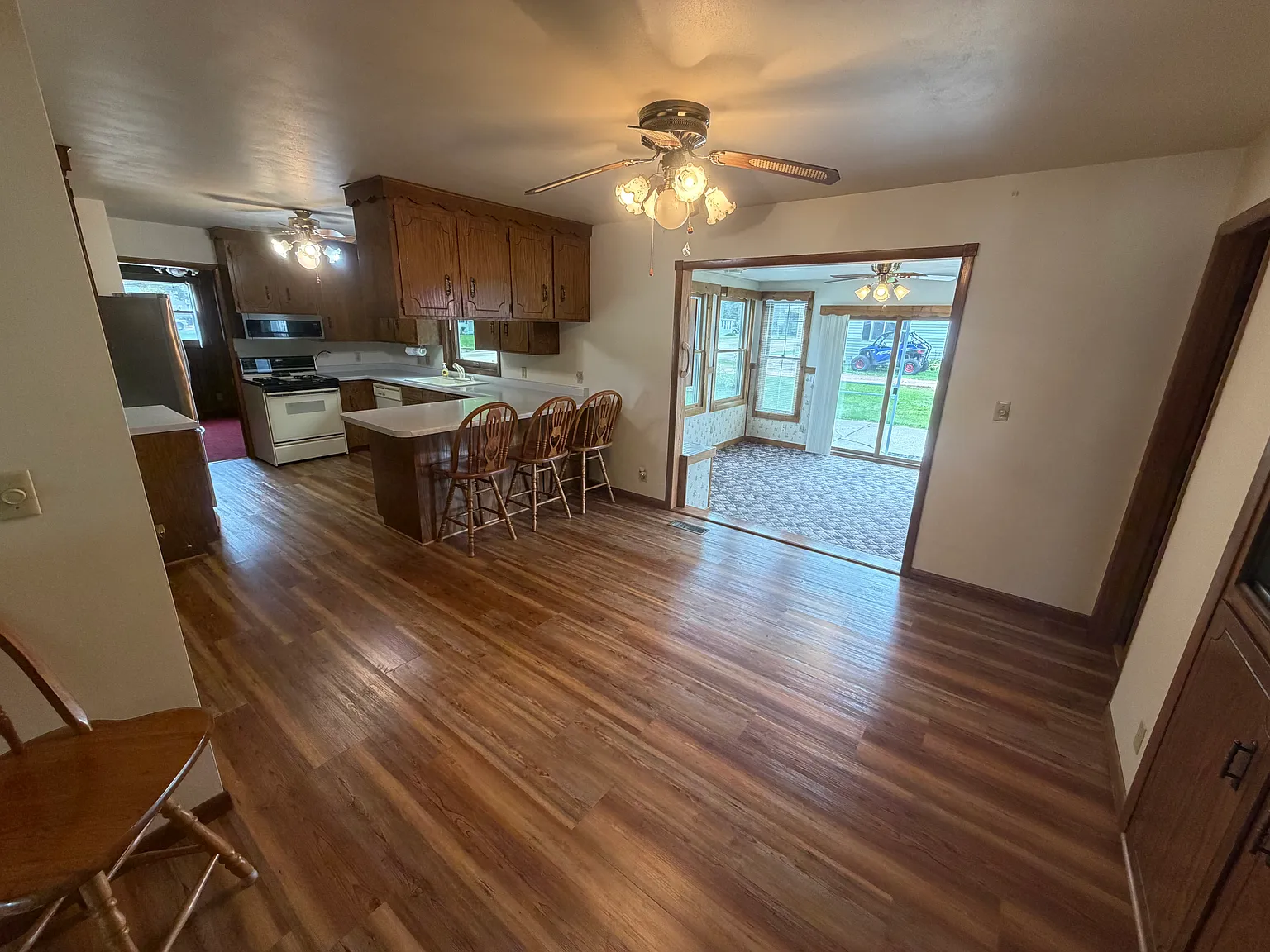 205 E Elm Street - Nathan Weaver — Photo 3