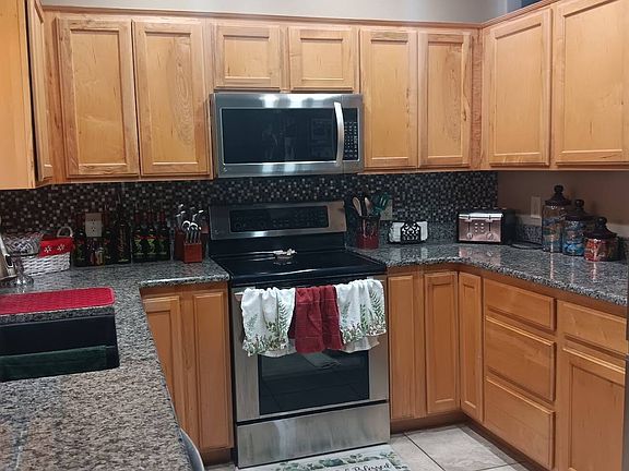 2nd image of 376 N 2480 W