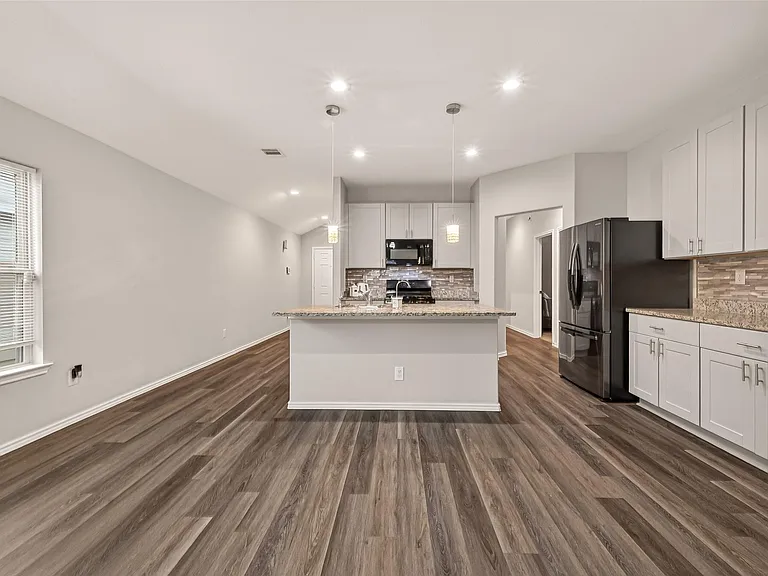 10411 Meadow Saffron Dr — Photo 8