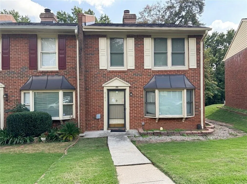2 bed, 2.5 bath, 1280 sqft, $1,700 — Photo 1