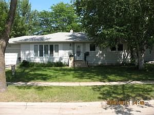 1st image of 1424 River Dr S
