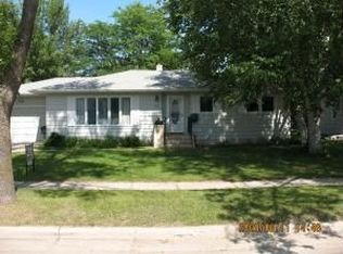 1424 River Dr S, Moorhead, MN 56560