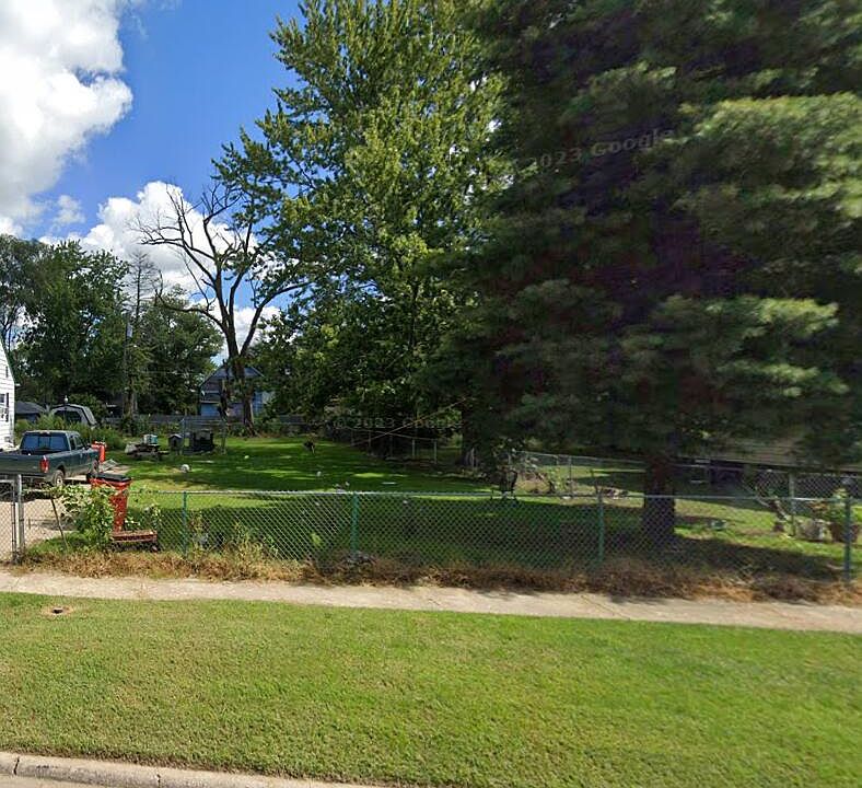 2nd image of 1127 Agard Ave