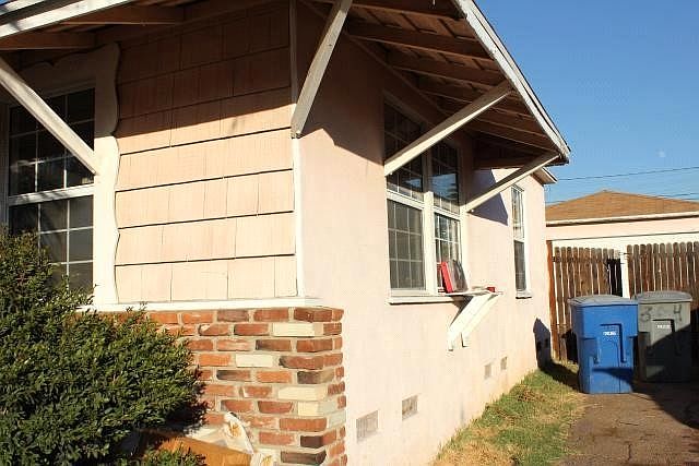 2nd image of 304 S Sunset St