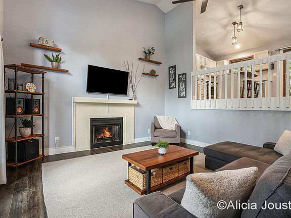 4th image of 5763 Arroyo Vista Dr NE