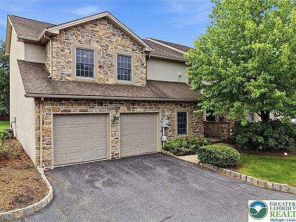 2nd image of 13 Tamarack Ct