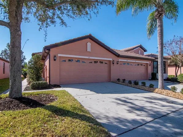 125 Shell Falls Dr, Apollo Beach, FL 33572