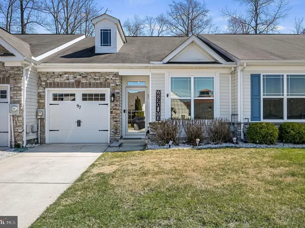 97 Starfire Ct, Dover, DE 19901