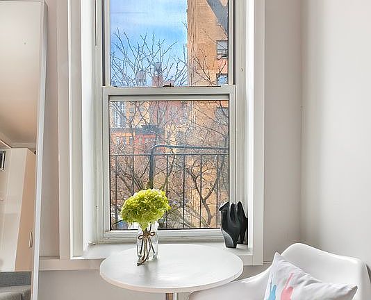 4th image of 226 E 27th St APT 4C