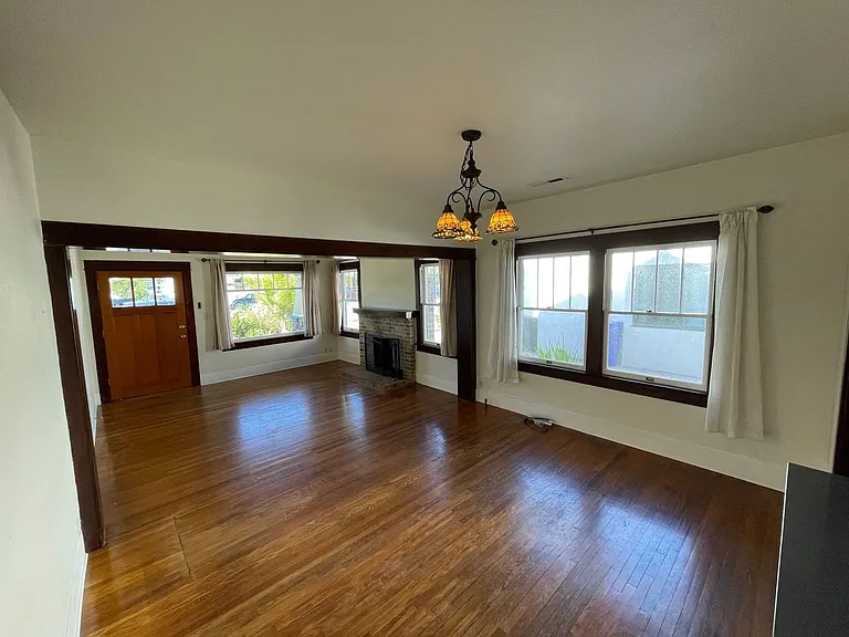 4857 Kansas St — Photo 13
