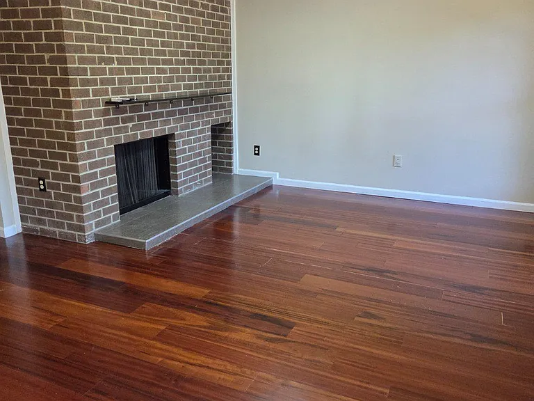 1733 Cy Ct — Photo 15
