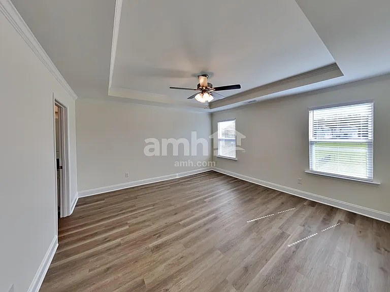 5323 Trust Dr — Photo 10
