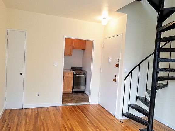 3rd image of 1667 1st Ave #5T