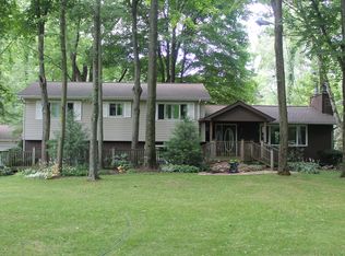 10101 Angling Rd, Wakeman, OH 44889