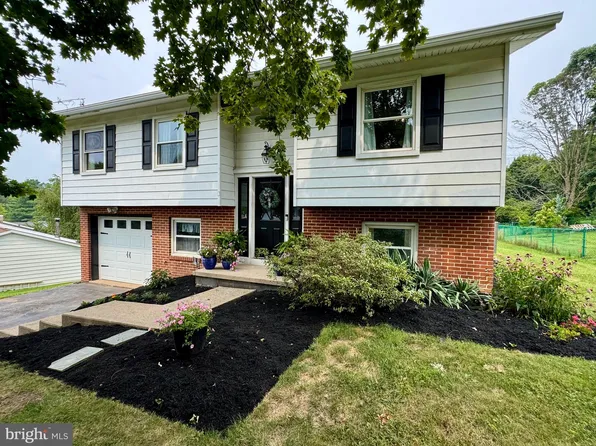 408 West Dr, Boalsburg, PA 16827