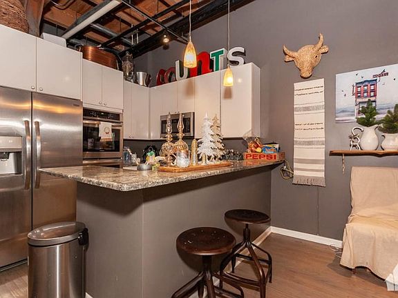 2nd image of 701 W Jackson Blvd #104KJJ