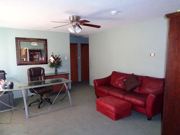 5th image of 2525 W Alameda St
